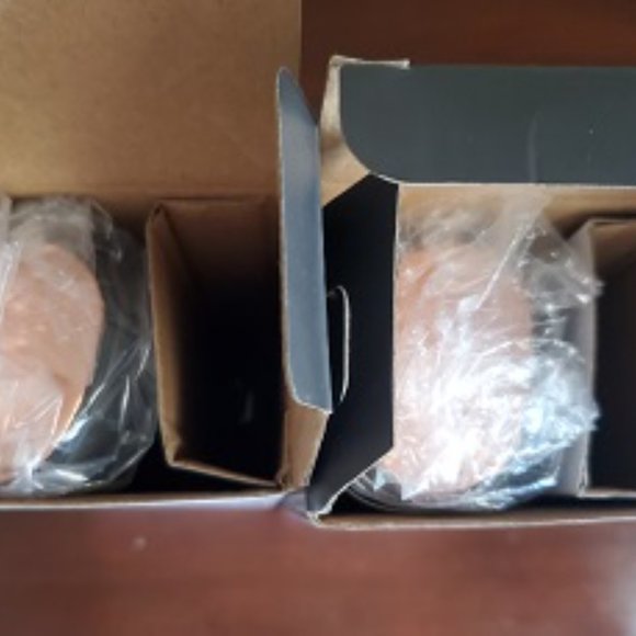 COPY - Williams Sonoma electric, rechargeable S&P… - Picture 3 of 3